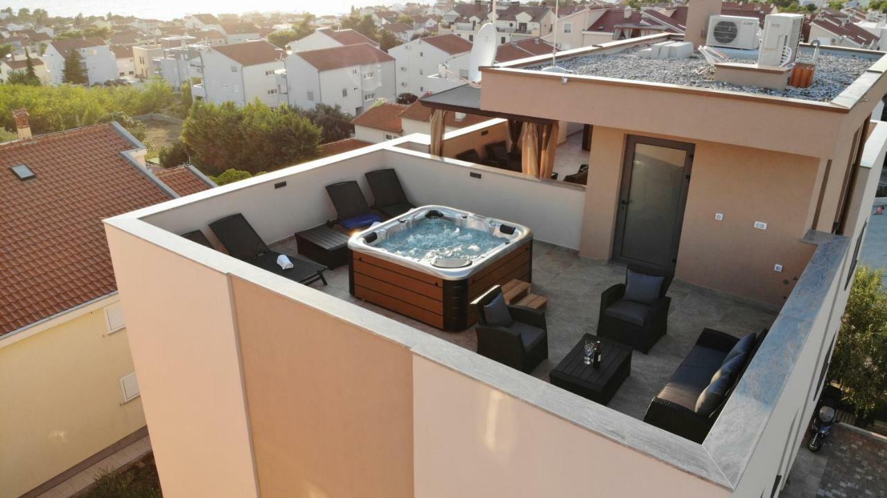 Apartments Luana With Private Jacuzzi Zadar Dış mekan fotoğraf